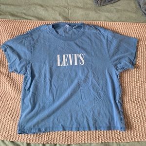 Blue Levi’s T